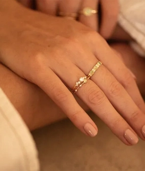 Bague Emmanuelle d'Ortoli Cinq colorée or jaune tourmaline chromifère diamants
