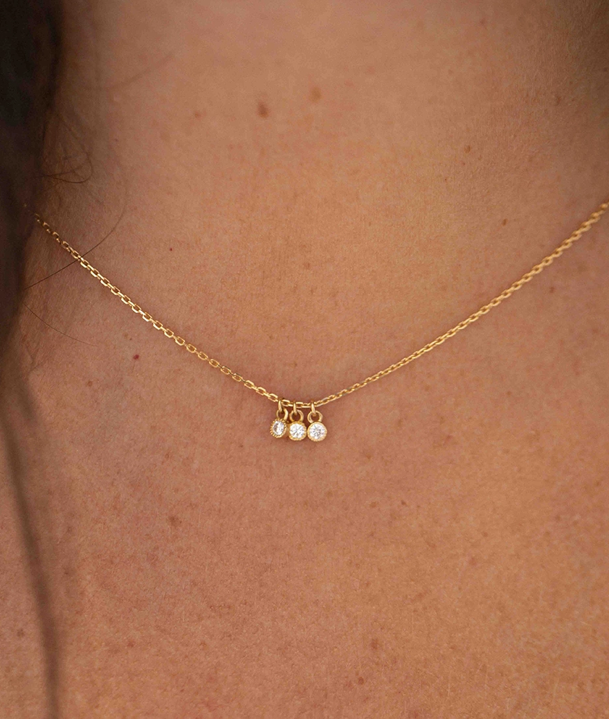 Collier Emmanuelle d'Ortoli @enmodemel or rose 3 diamants