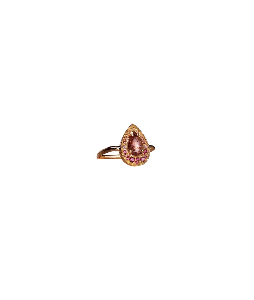 Bague Emmanuelle d'Ortoli poire saphir rose or rose