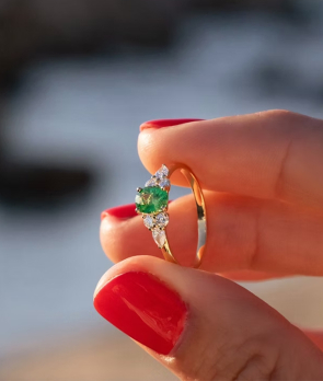 Bague Emmanuelle D'Ortoli Vanina or jaune grenat tsavorite